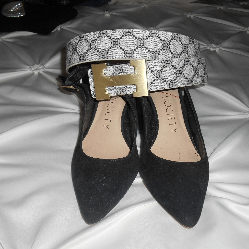 Sole Society Black Chunk Heel